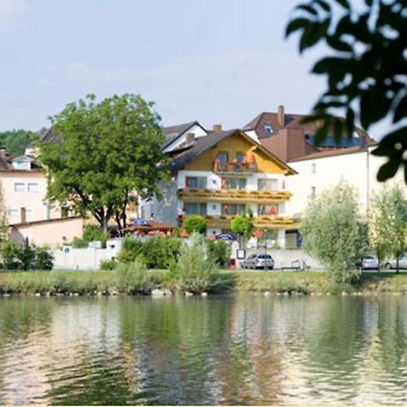 Landgasthof Moser & Restaurant Bootshaus Windorf  Exteriér fotografie